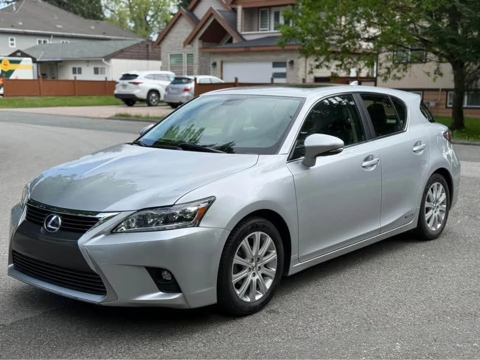 2015 Lexus CT - Image 2 of 13