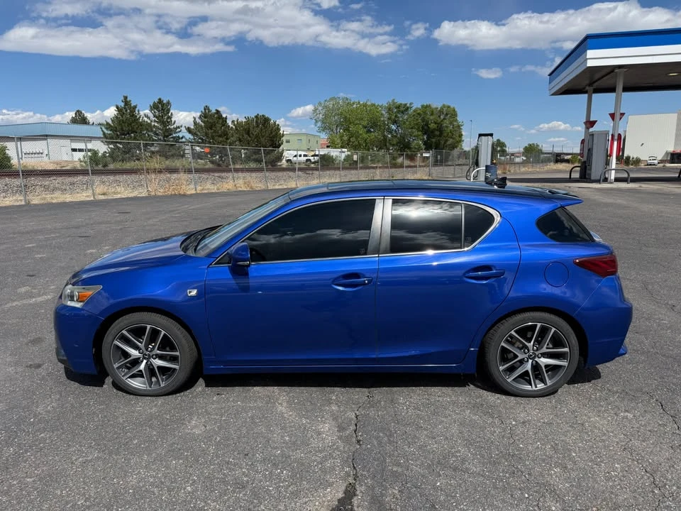 2015 Lexus CT - Image 12 of 20