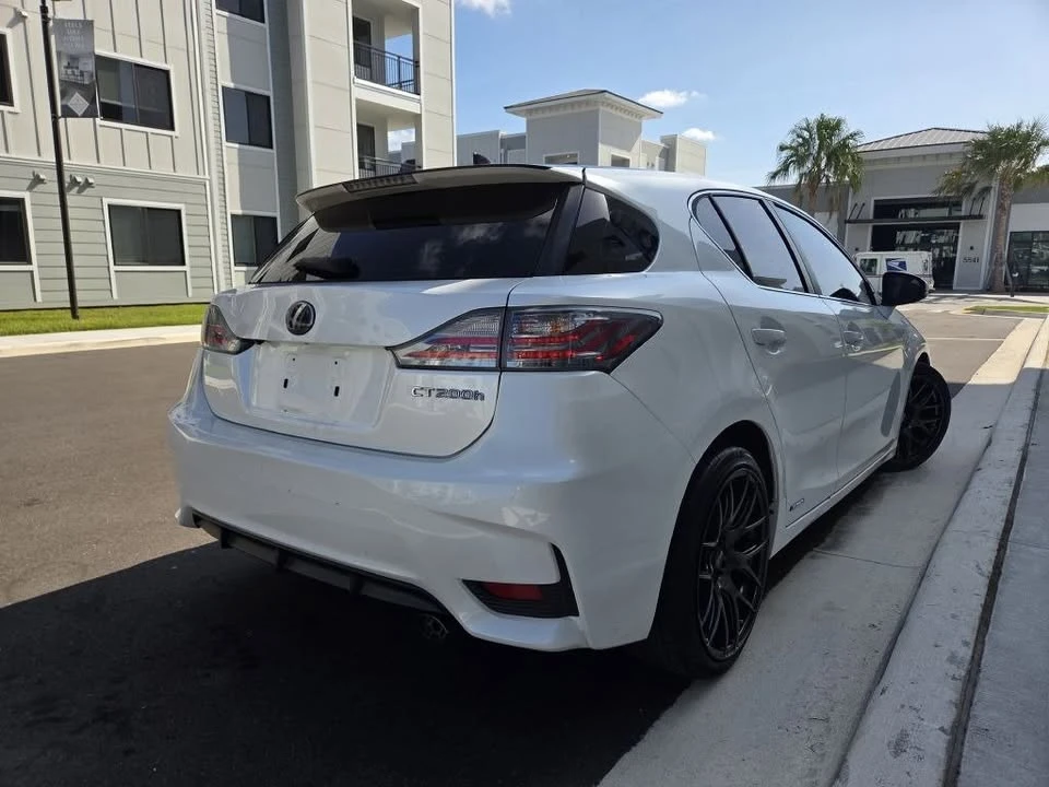 2015 Lexus CT - Image 2 of 20