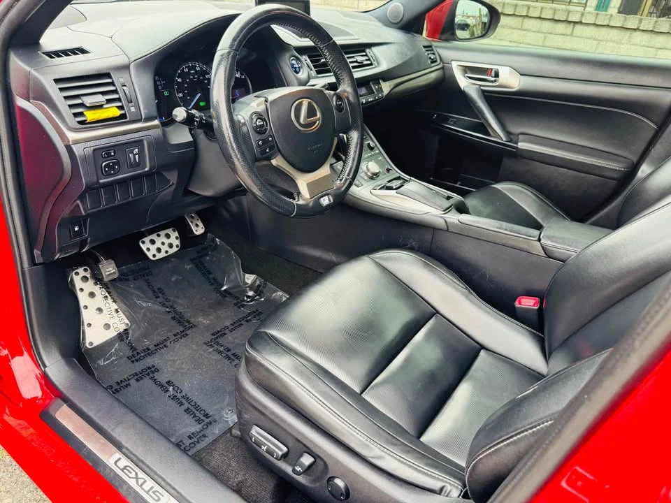 2015 Lexus CT - Image 8 of 15