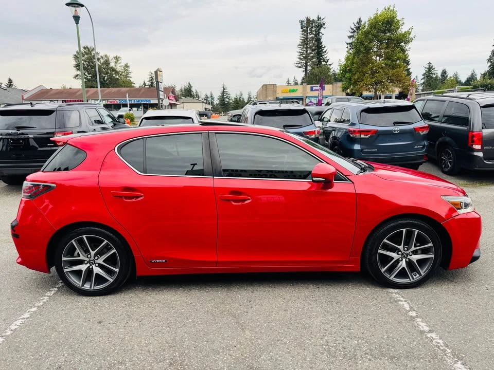 2015 Lexus CT - Image 2 of 15