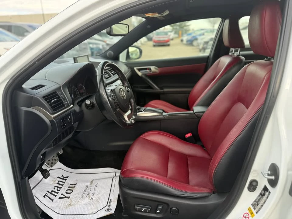 2015 Lexus CT - Image 11 of 19