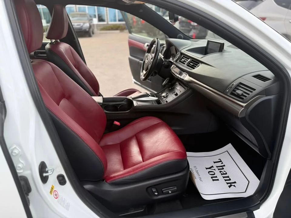2015 Lexus CT - Image 19 of 19