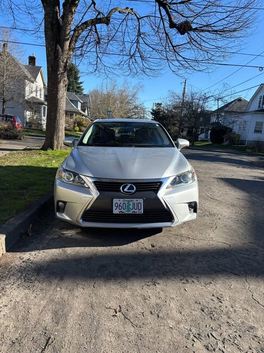 2015 Lexus CT - Image 2 of 12