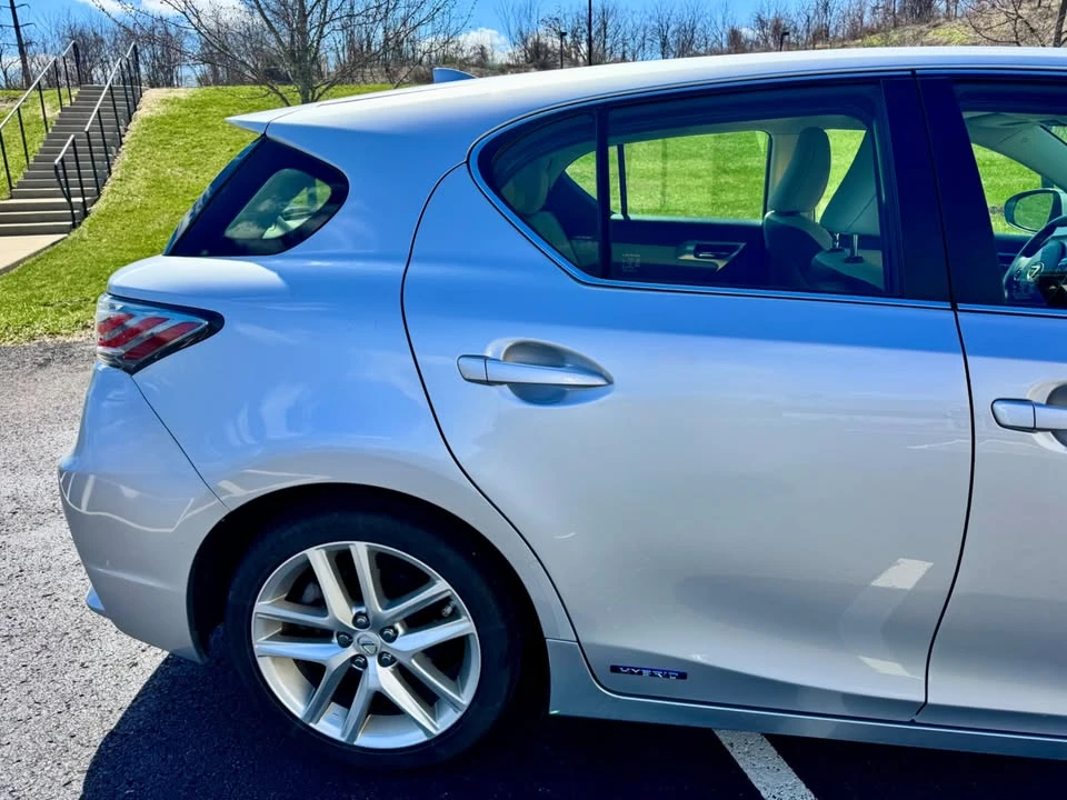 2015 Lexus CT - Image 5 of 19