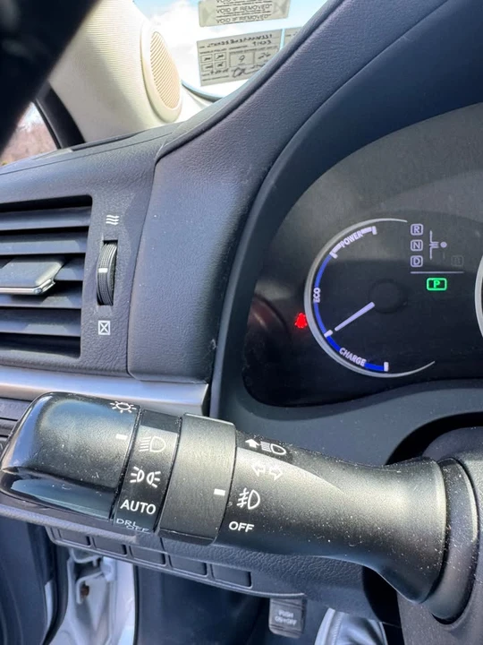 2015 Lexus CT - Image 11 of 19