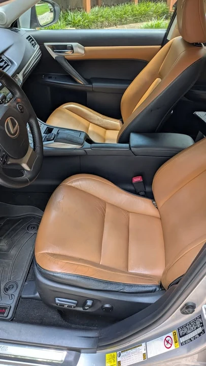 2015 Lexus CT - Image 15 of 21