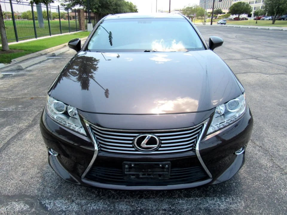 2015 Lexus ES 6th Gen - Image 2 of 19