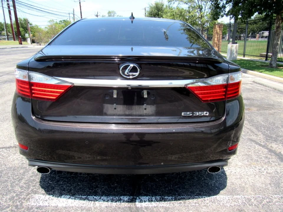 2015 Lexus ES 6th Gen - Image 6 of 19