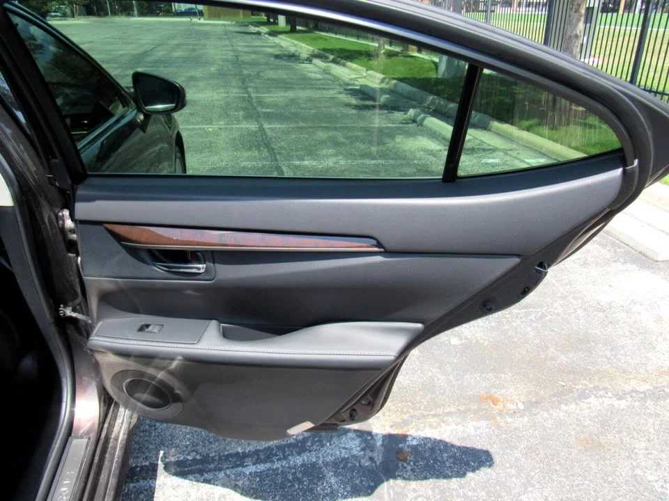2015 Lexus ES 6th Gen - Image 14 of 19