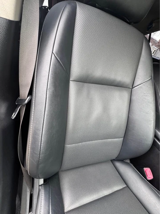2015 Lexus ES 6th Gen - Image 10 of 15