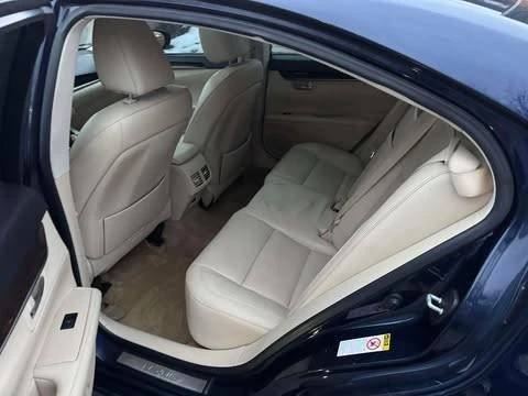 2015 Lexus ES 6th Gen - Image 8 of 12