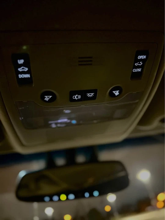 2015 Lexus ES 6th Gen - Image 12 of 20