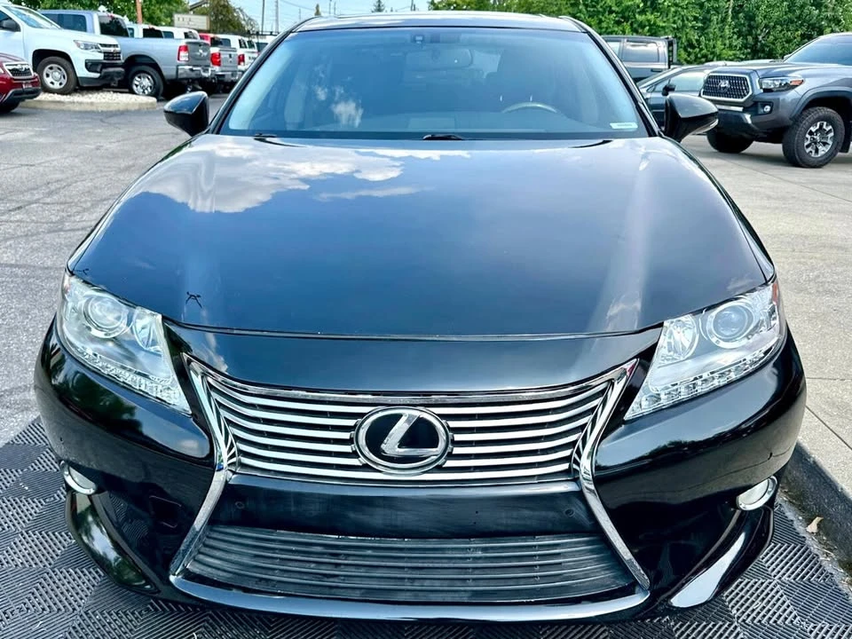 2015 Lexus ES 6th Gen - Image 4 of 18