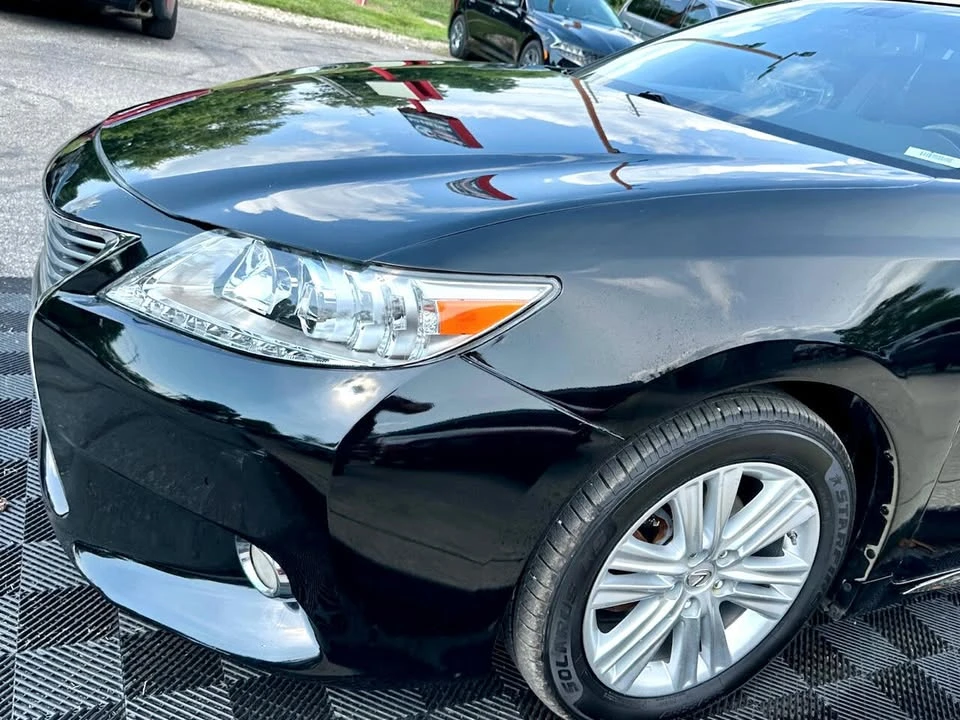 2015 Lexus ES 6th Gen - Image 11 of 18
