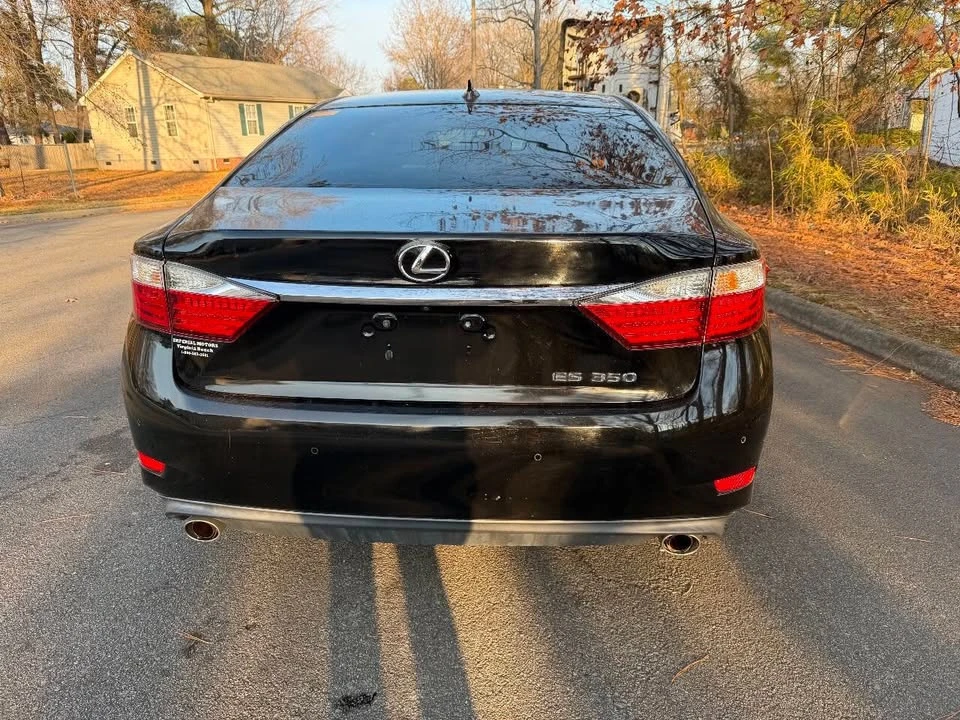 2015 Lexus ES 6th Gen - Image 4 of 19