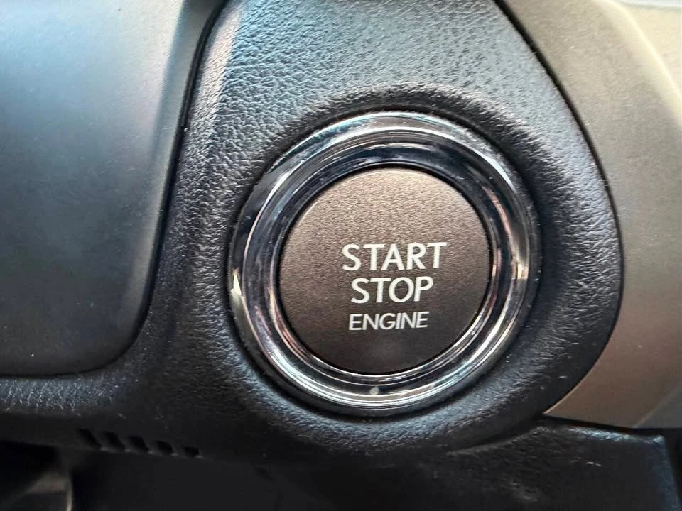 2015 Lexus ES 6th Gen - Image 18 of 19