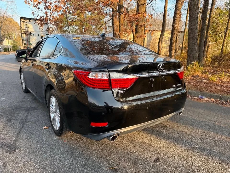2015 Lexus ES 6th Gen - Image 3 of 19