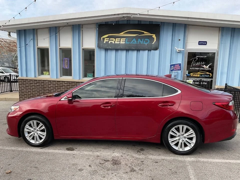 2015 Lexus ES 6th Gen - Image 5 of 20