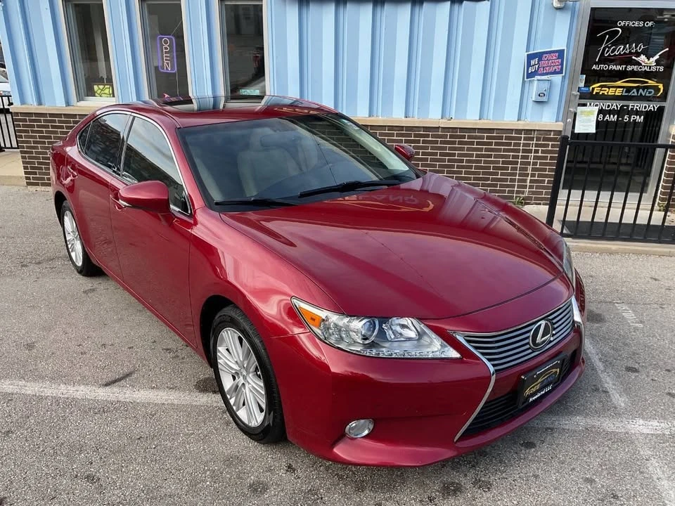 2015 Lexus ES 6th Gen - Image 14 of 20