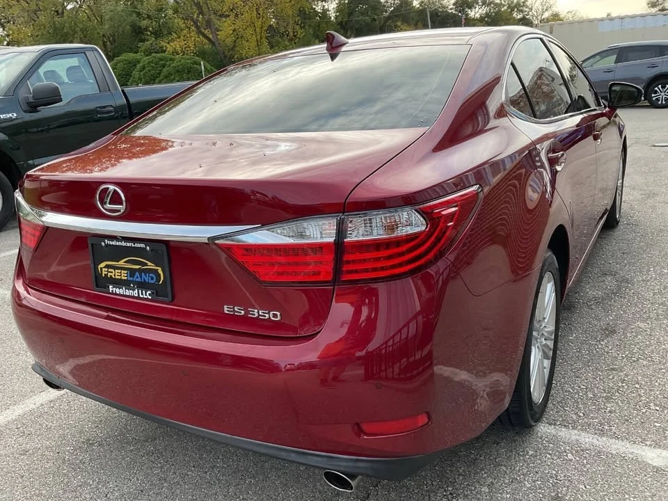 2015 Lexus ES 6th Gen - Image 4 of 20
