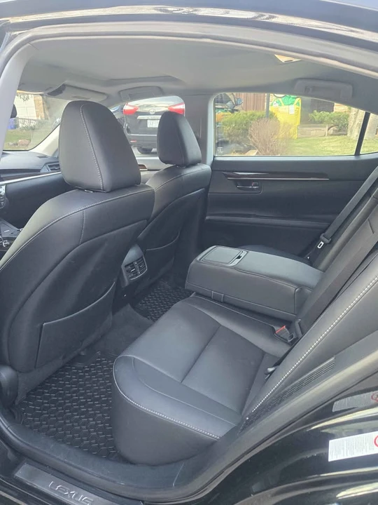 2015 Lexus ES 6th Gen - Image 6 of 9