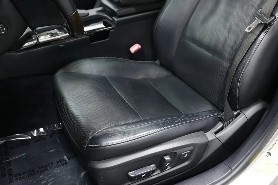 2015 Lexus ES 6th Gen - Image 16 of 20