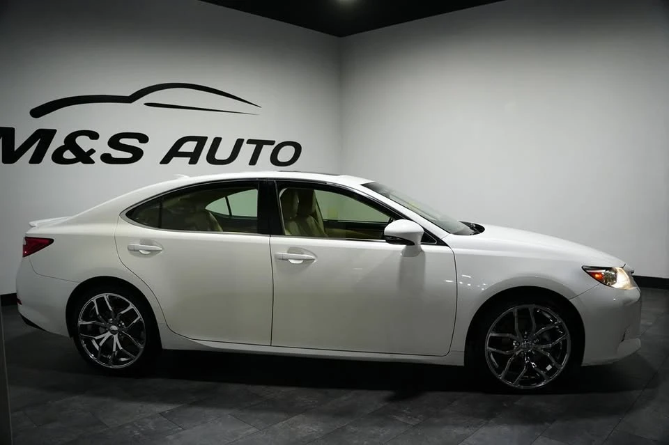 2015 Lexus ES 6th Gen - Image 6 of 20