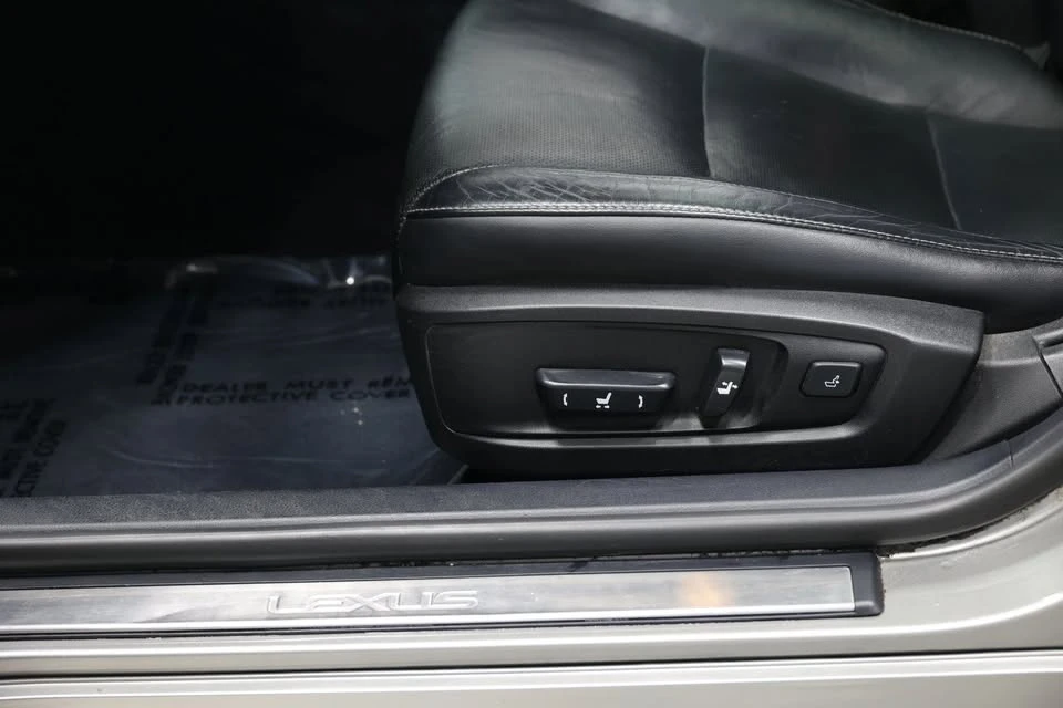 2015 Lexus ES 6th Gen - Image 13 of 20