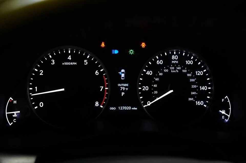 2015 Lexus ES 6th Gen - Image 13 of 20