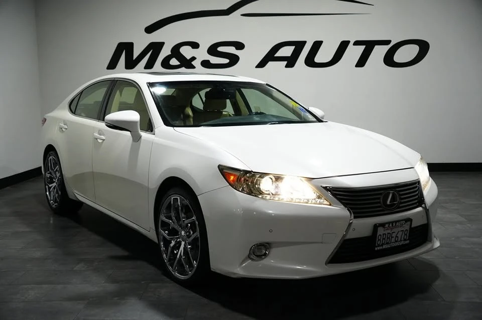 2015 Lexus ES 6th Gen - Image 7 of 20