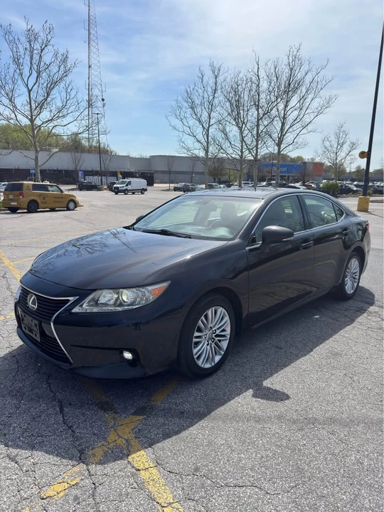 2015 Lexus ES 6th Gen - Image 4 of 20