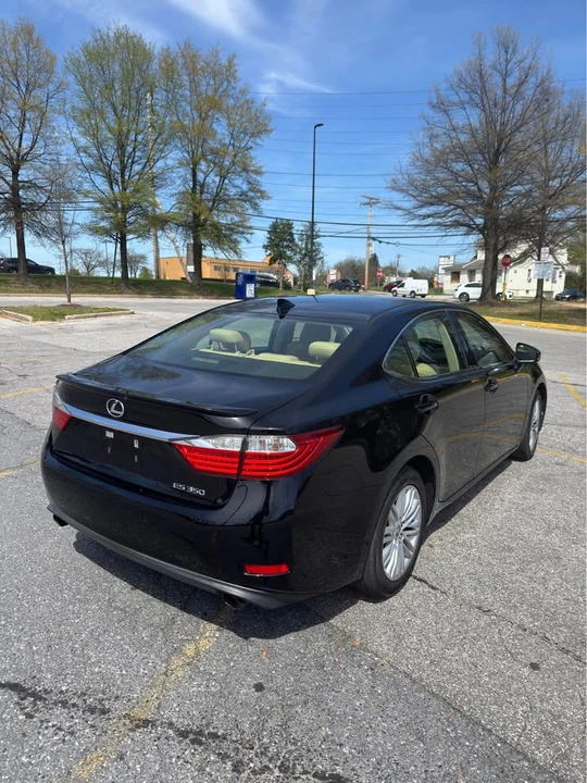 2015 Lexus ES 6th Gen - Image 6 of 20