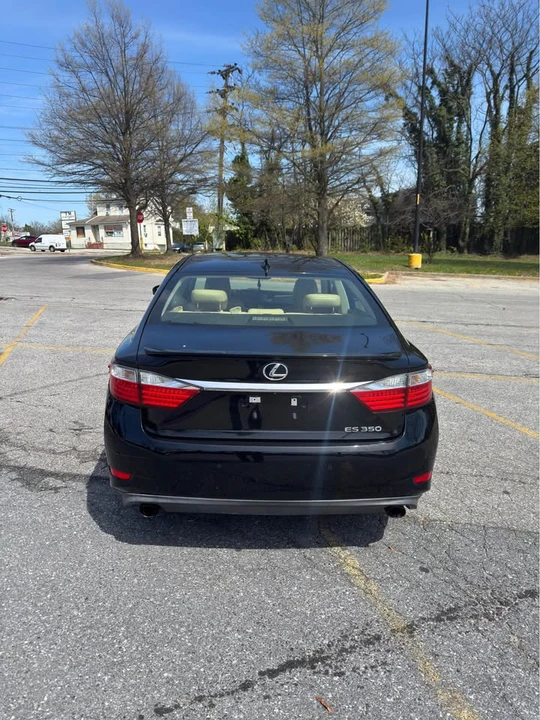 2015 Lexus ES 6th Gen - Image 5 of 20