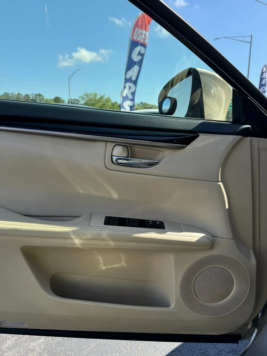 2015 Lexus ES 6th Gen - Image 12 of 16