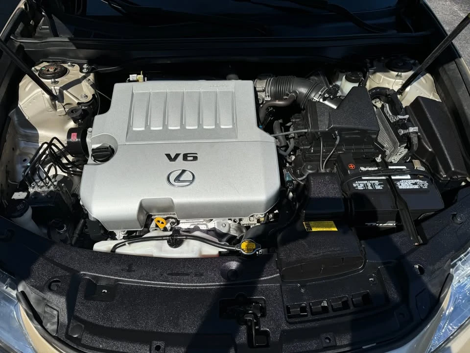 2015 Lexus ES 6th Gen - Image 16 of 16