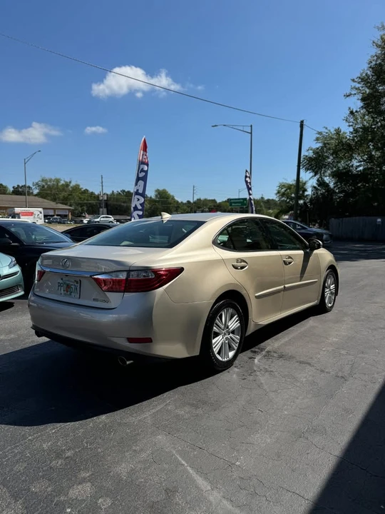 2015 Lexus ES 6th Gen - Image 3 of 16