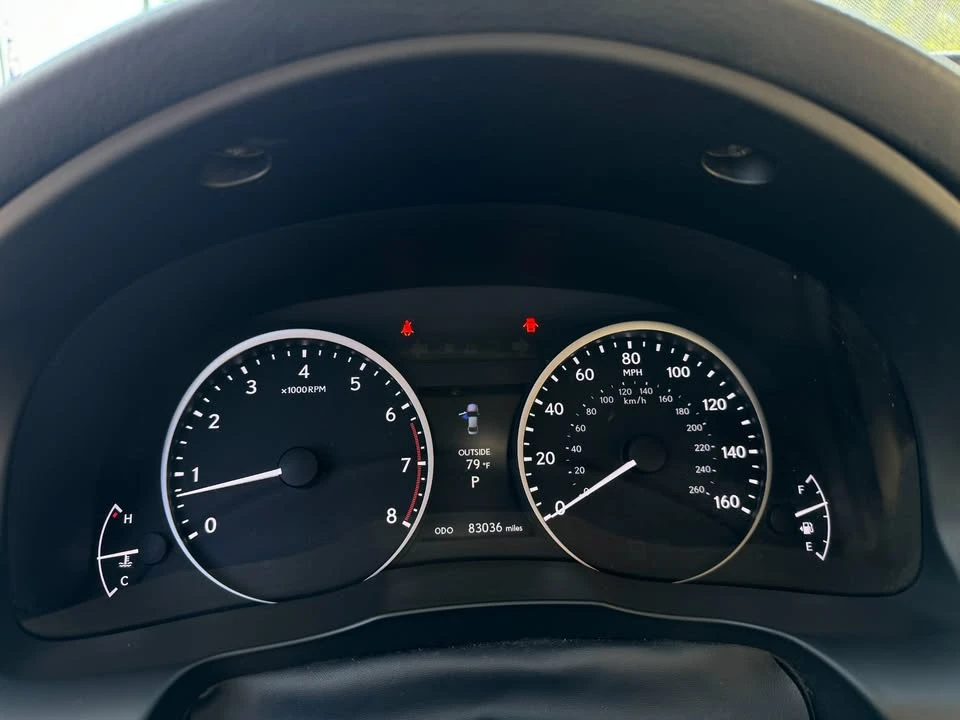 2015 Lexus ES 6th Gen - Image 9 of 16