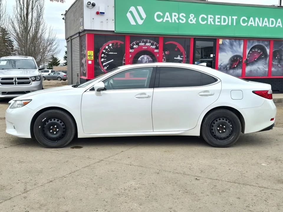 2015 Lexus ES 6th Gen - Image 2 of 19