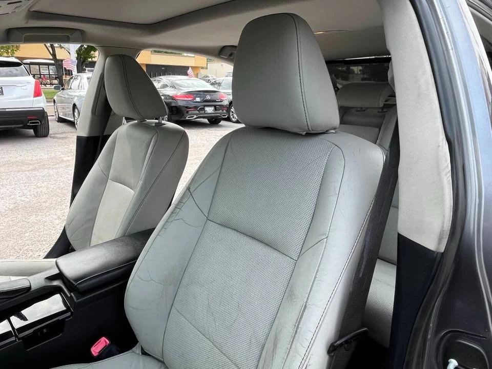 2015 Lexus ES 6th Gen - Image 17 of 20