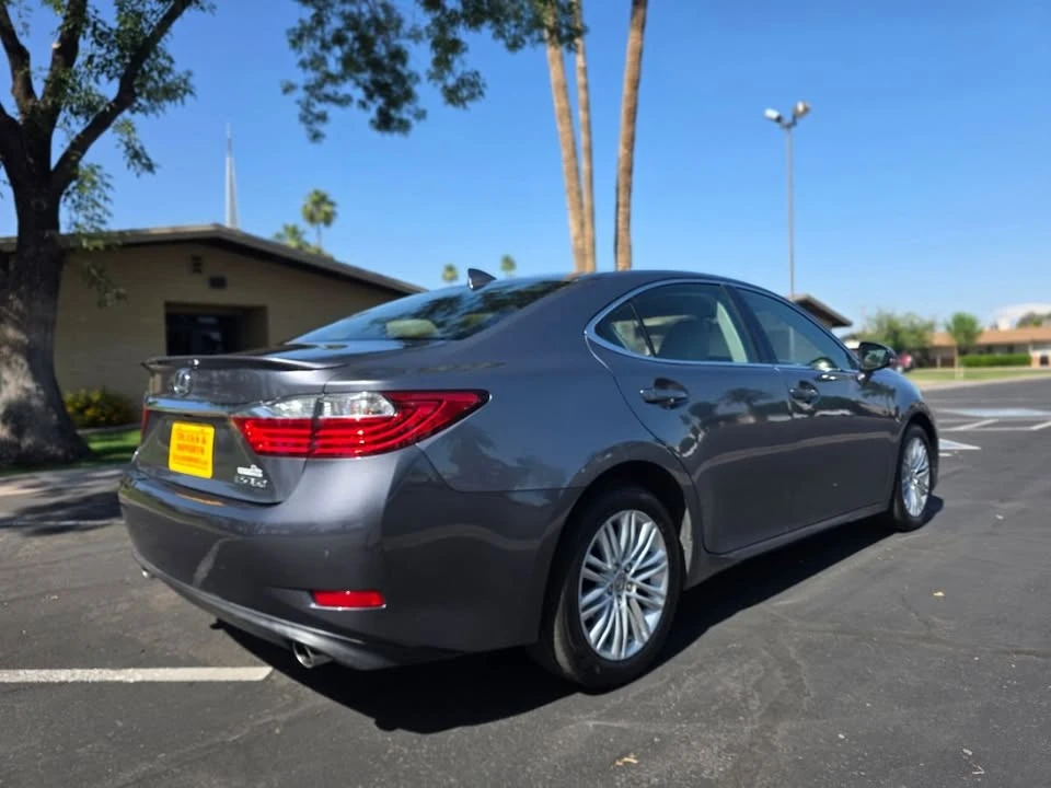 2015 Lexus ES 6th Gen - Image 9 of 15