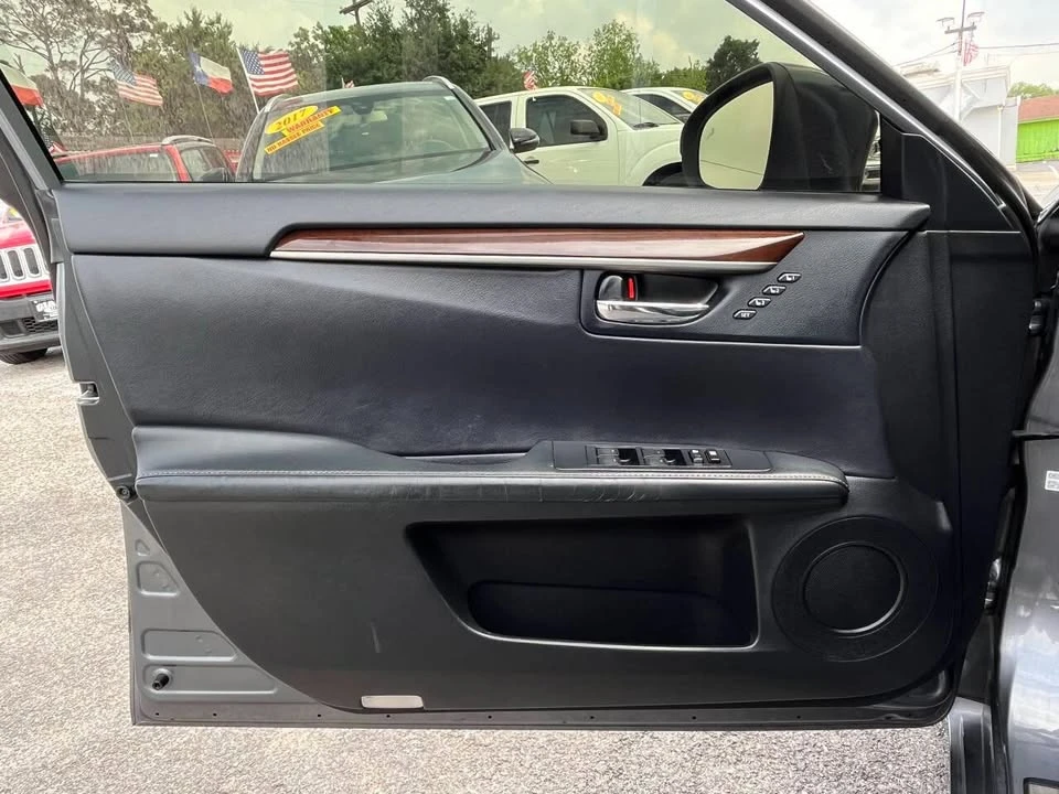 2015 Lexus ES 6th Gen - Image 11 of 20