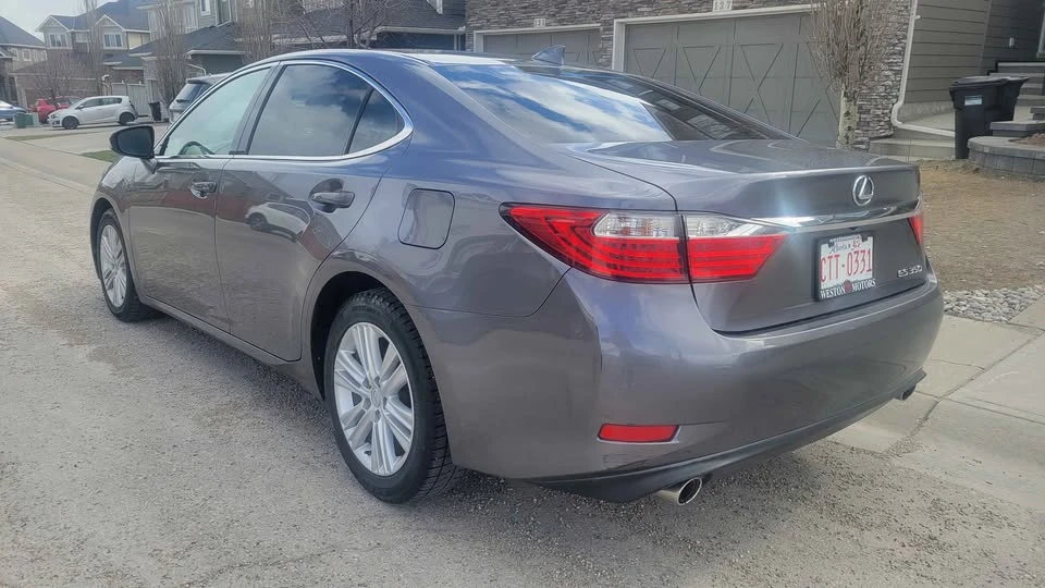 2015 Lexus ES 6th Gen - Image 4 of 14