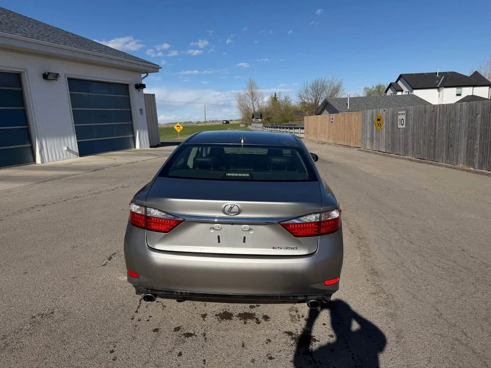 2015 Lexus ES 6th Gen - Image 7 of 13