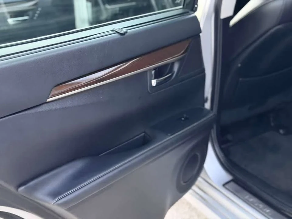 2015 Lexus ES 6th Gen - Image 15 of 19