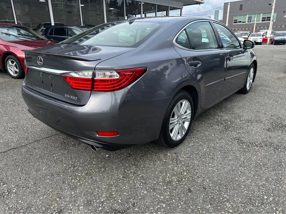2015 Lexus ES 6th Gen - Image 5 of 20