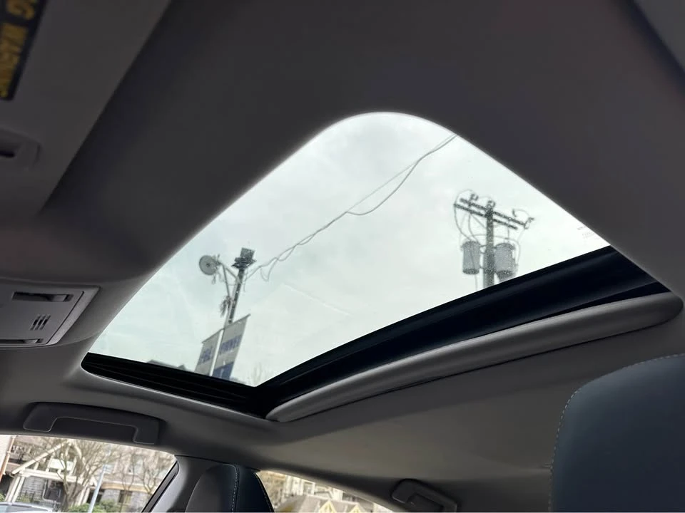 2015 Lexus ES 6th Gen - Image 15 of 20