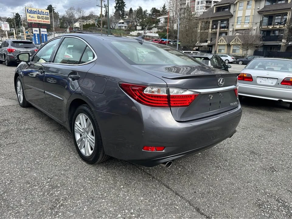 2015 Lexus ES 6th Gen - Image 3 of 20