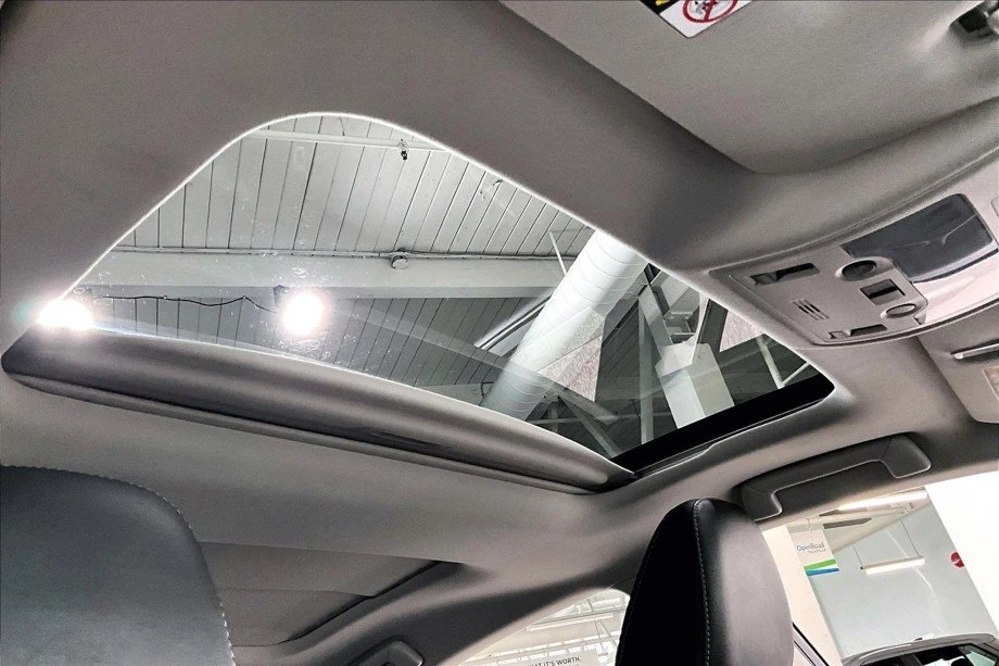 2015 Lexus ES 6th Gen - Image 6 of 8