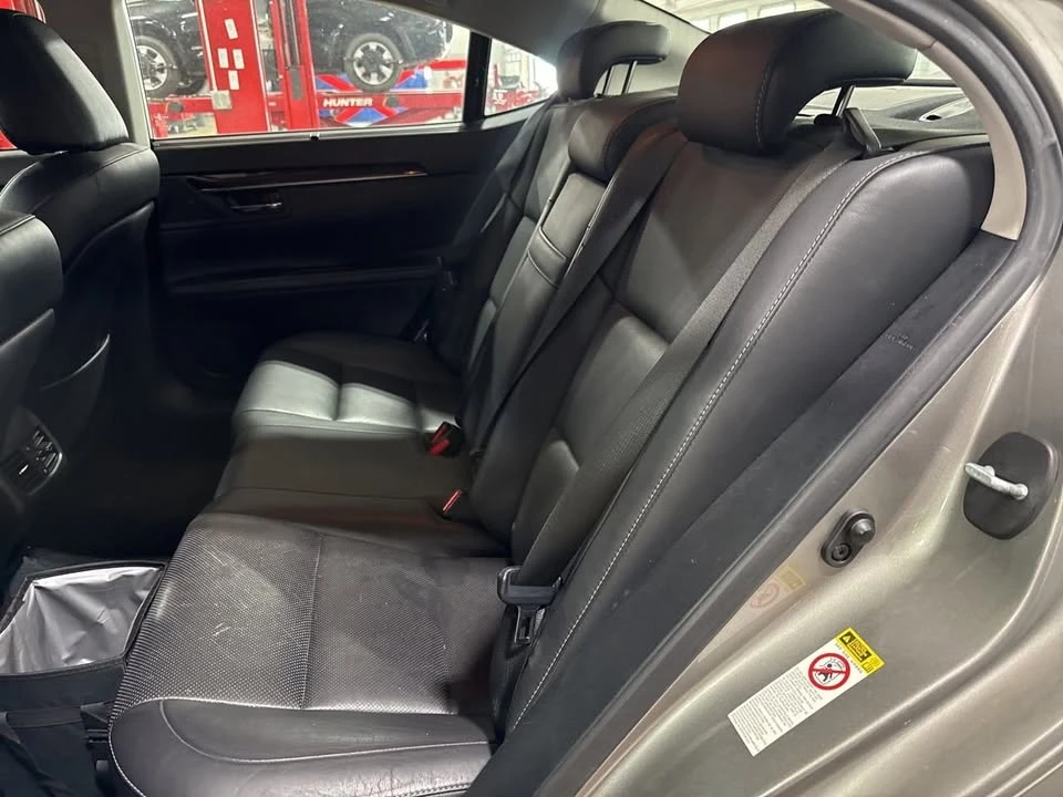 2015 Lexus ES 6th Gen - Image 5 of 8